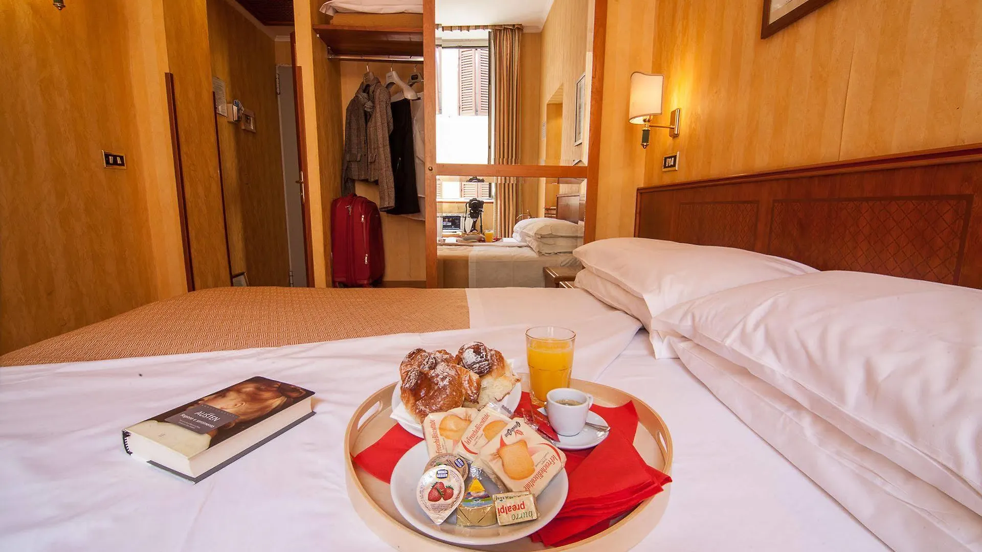 ** Hotel Flora B&B Rome Italy